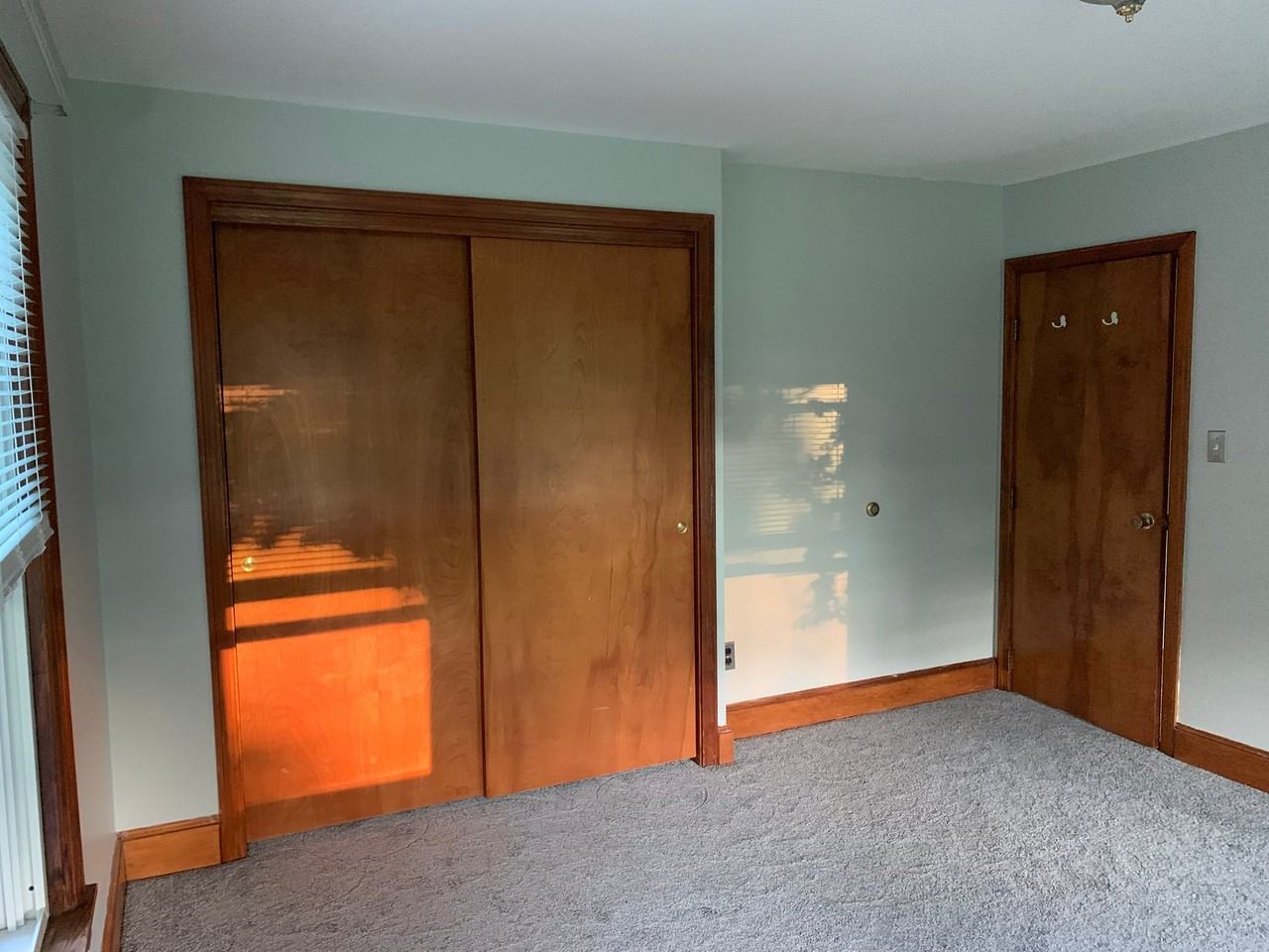 239 Grove St - Photo 4 of 9