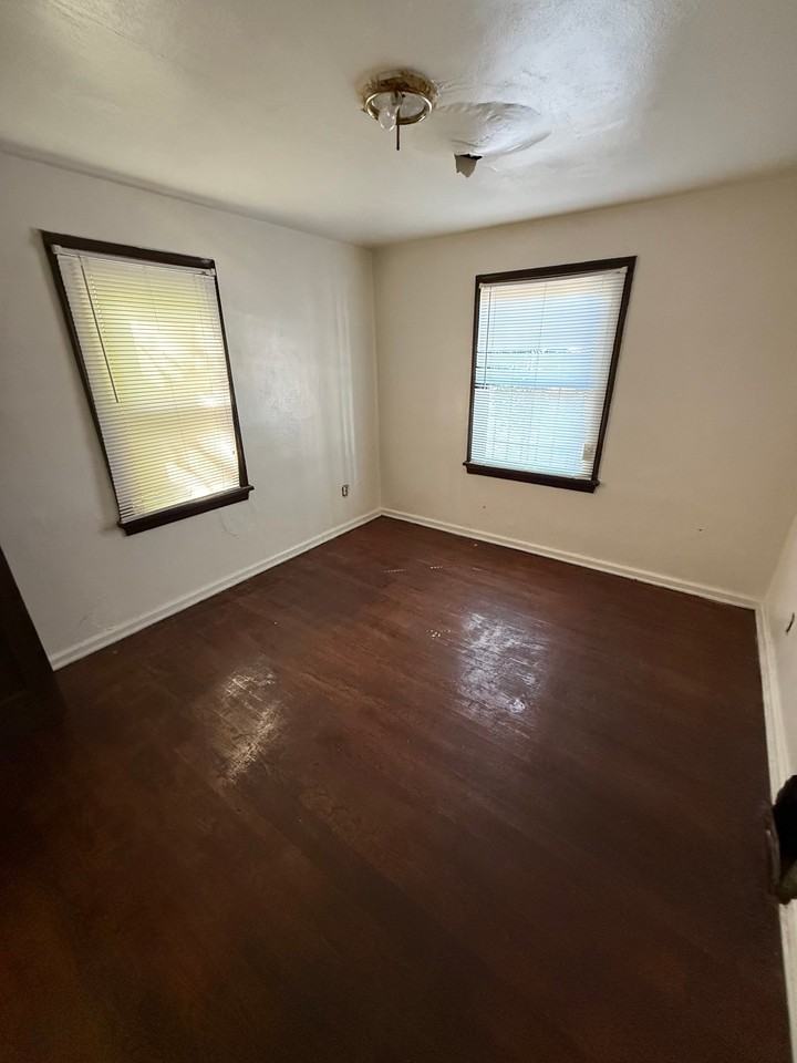 5662 Maffitt Ave - Photo 7 of 18