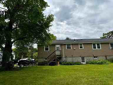 11 Lasallette Rd - Photo 2 of 5