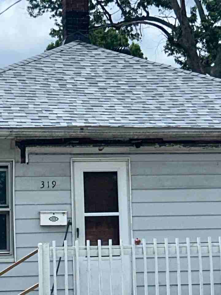 319 W Corbin St - Photo 2 of 19