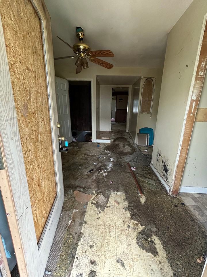 319 W Corbin St - Photo 7 of 19