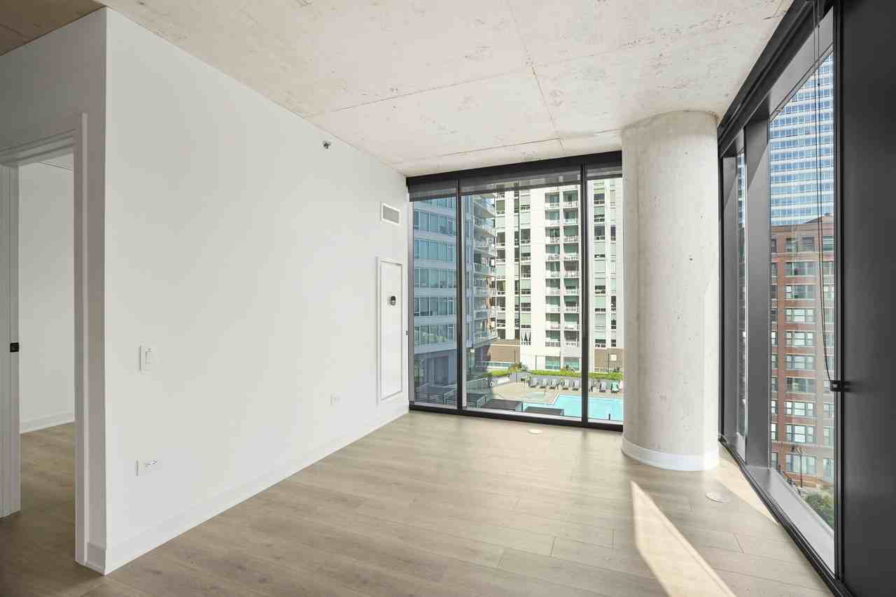 244 W Polk St