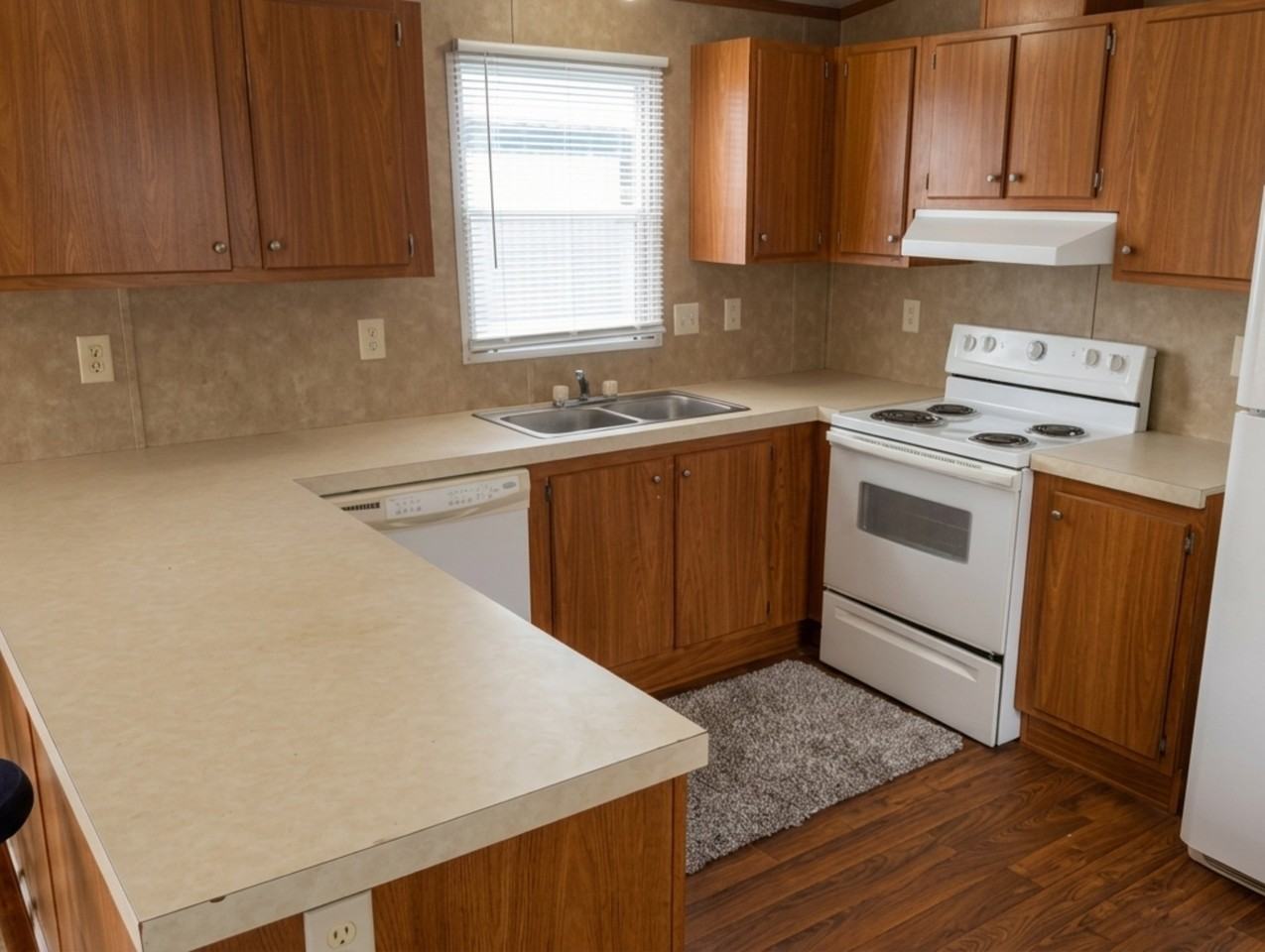 1110 Rim Rd #1110 - Photo 2 of 5