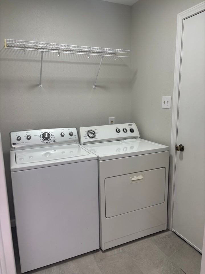 8585 Glen Meadow Ln - Photo 7 of 17
