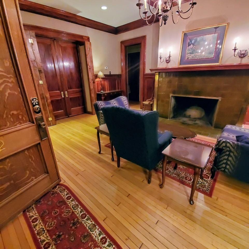 520 Madison Ave - Photo 2 of 16