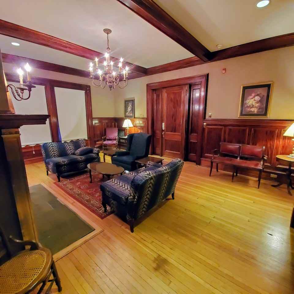 520 Madison Ave - Photo 3 of 16