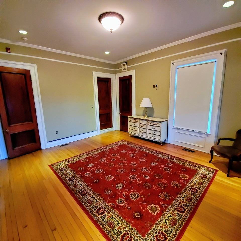 520 Madison Ave - Photo 7 of 16