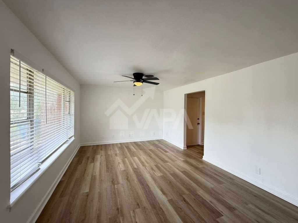 4511 Diamondhead Dr - Photo 6 of 20