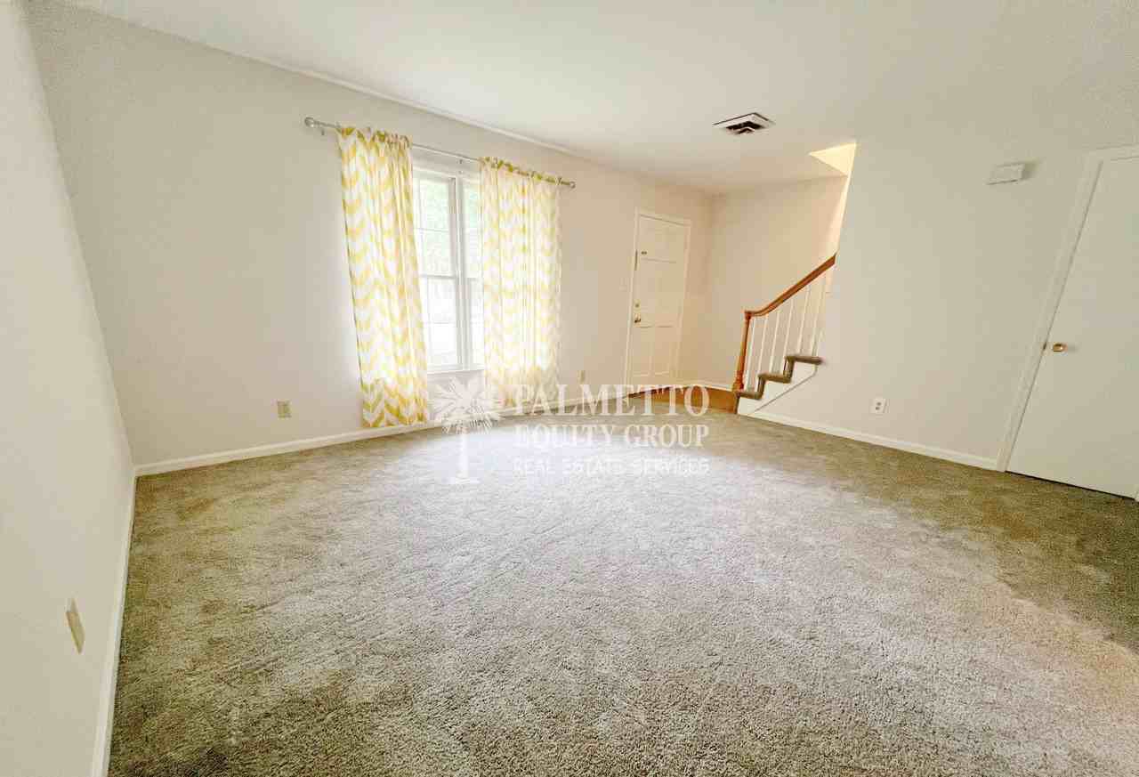1103 W Bessemer Ave #B - Photo 2 of 8