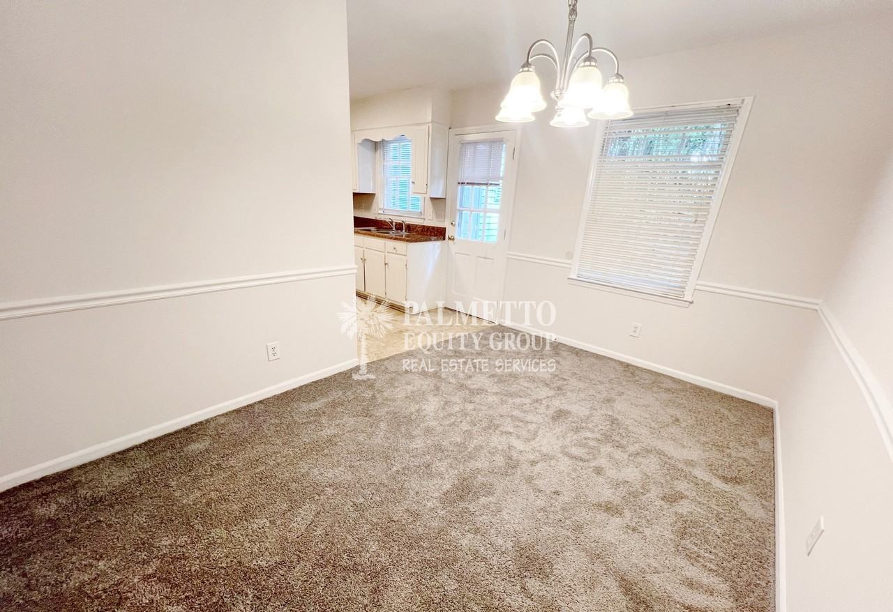 1103 W Bessemer Ave #B - Photo 3 of 8