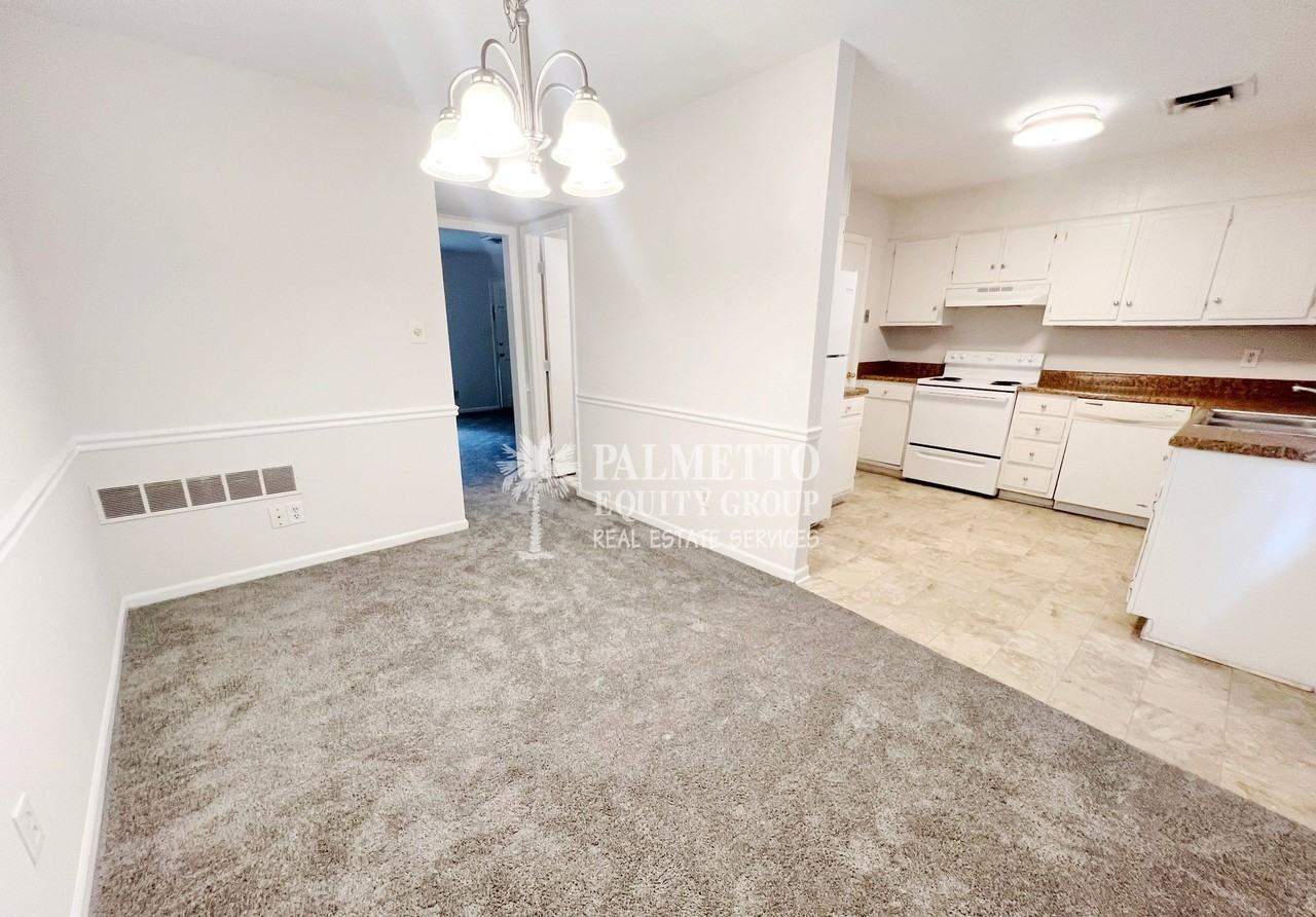 1103 W Bessemer Ave #B - Photo 4 of 8