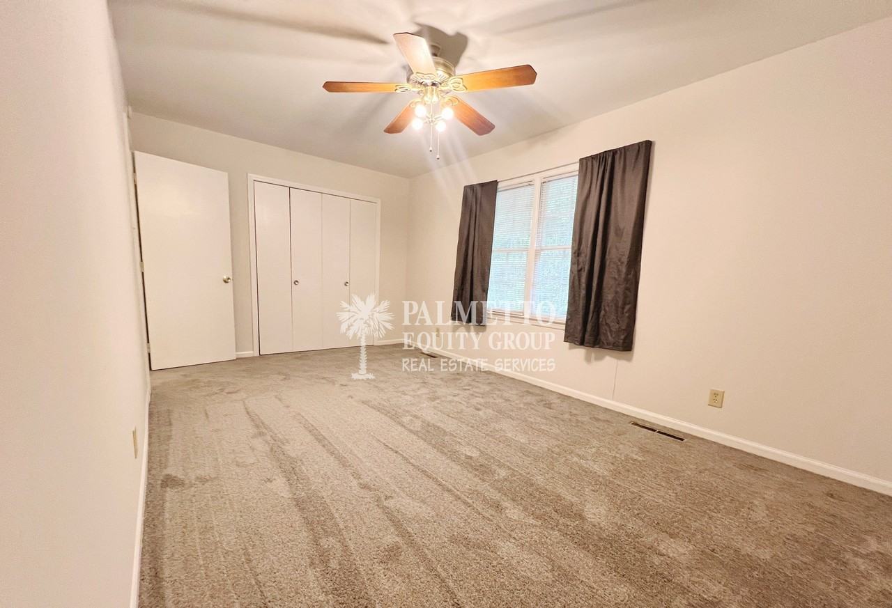 1103 W Bessemer Ave #B - Photo 6 of 8