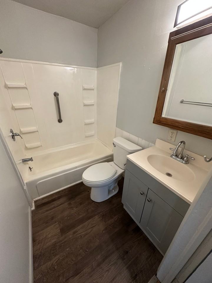 311 Quarry St - Photo 6 of 8