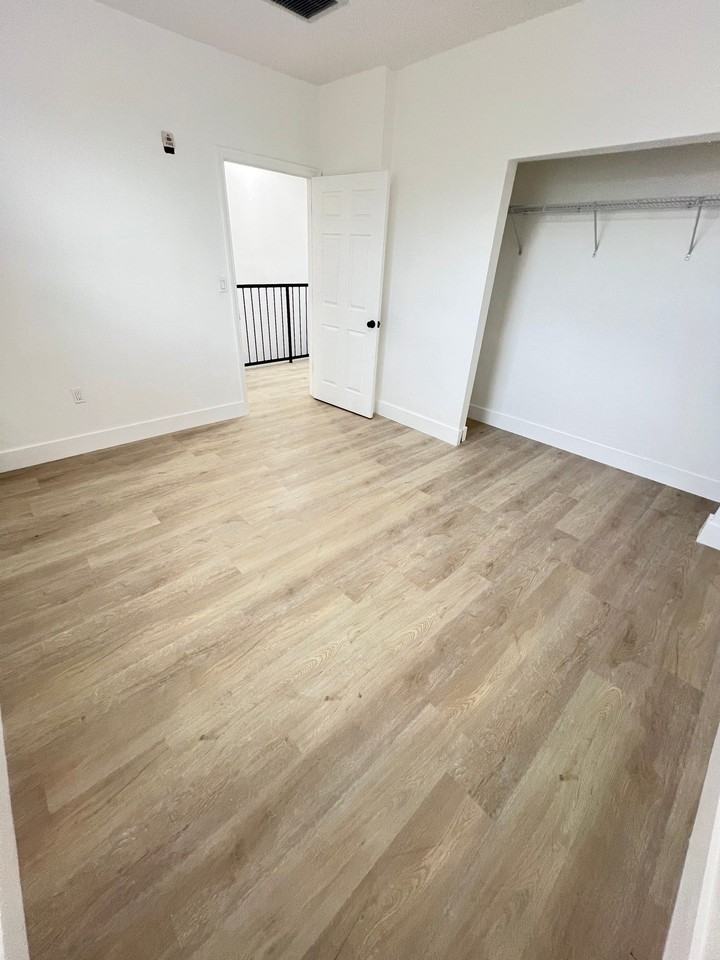 720 Nwst #10 - Photo 6 of 12