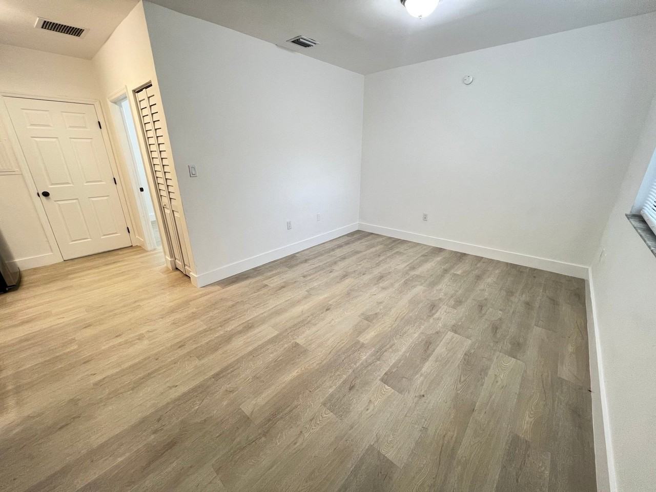 720 Nwst #10 - Photo 7 of 12