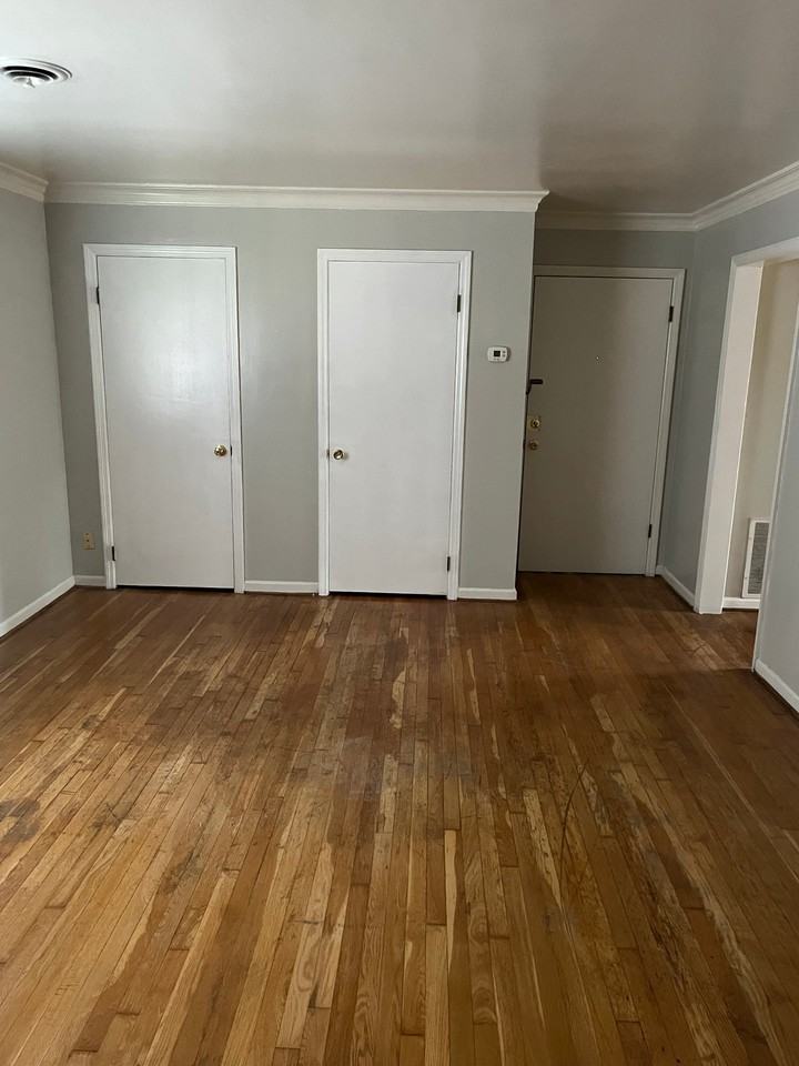 2017 Saint Michael Dr #4 - Photo 6 of 7