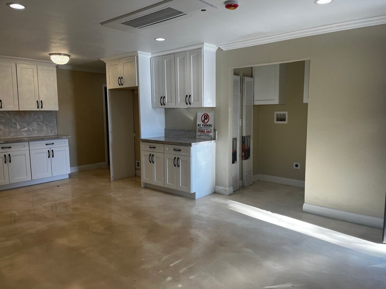 2529 N Sierra Way - Photo 4 of 17