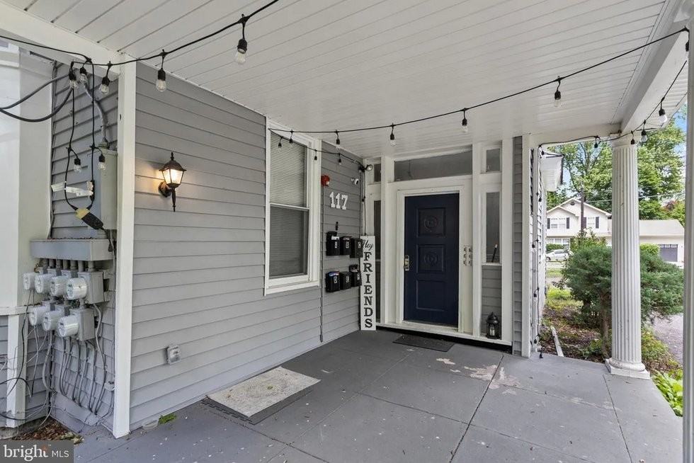 117 E Walnut Ave #D - Photo 3 of 19