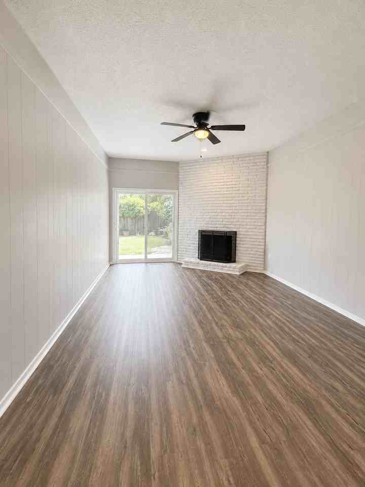 1112 Jonas Ave - Photo 2 of 8