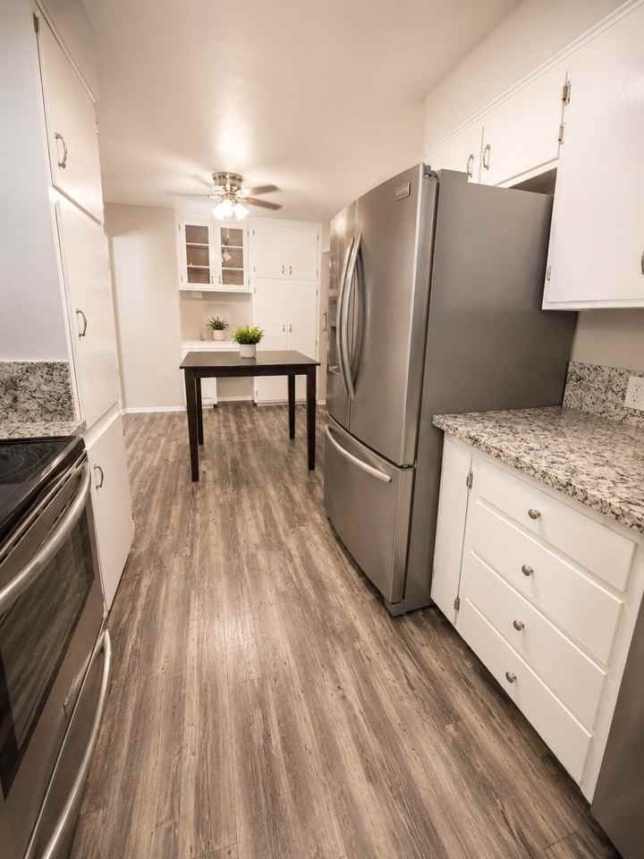 1112 Jonas Ave - Photo 4 of 8