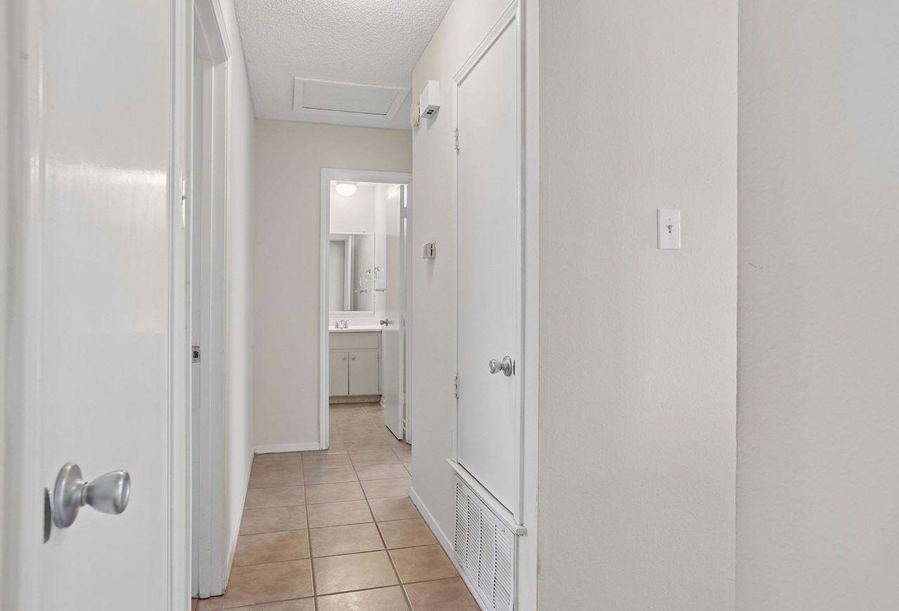 3114 Plantation Rd #A - Photo 5 of 15