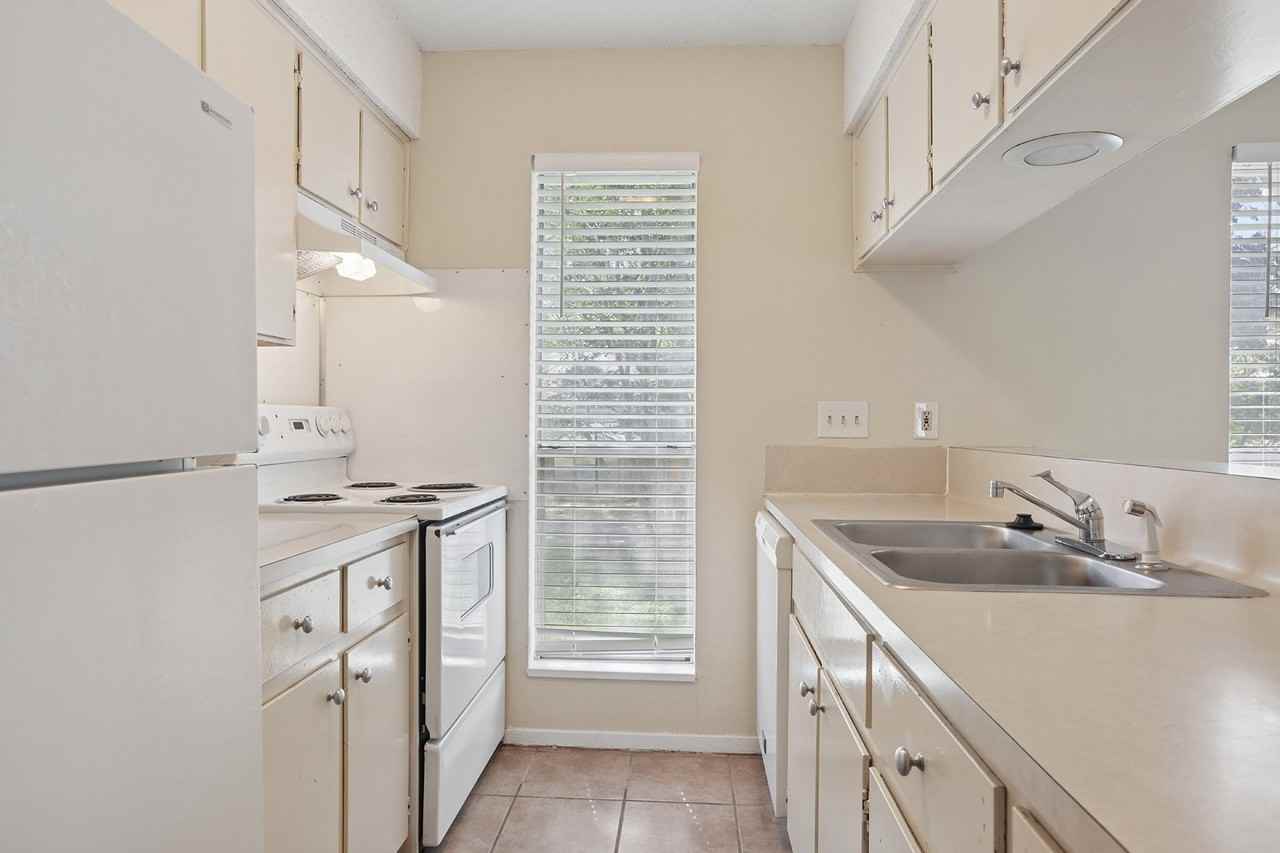 3114 Plantation Rd #A - Photo 6 of 15