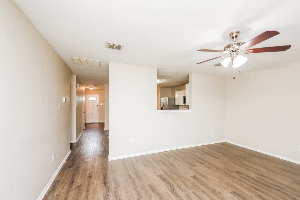 3032 Picket Fence Dr - Photo 5 of 17