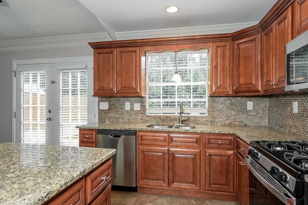 10165 Rillridge Ct - Photo 7 of 17