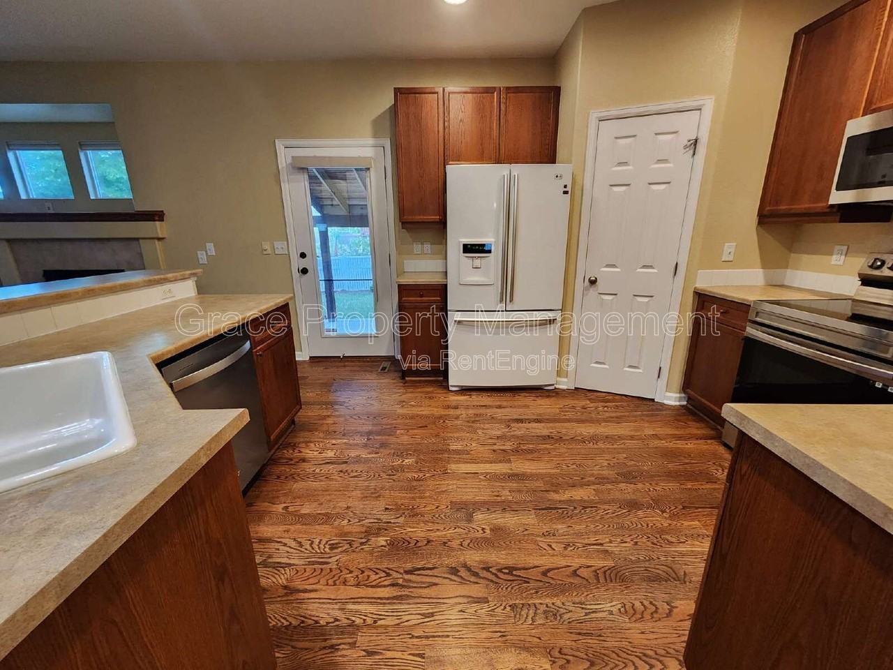 4731 Lucca Dr - Photo 4 of 48