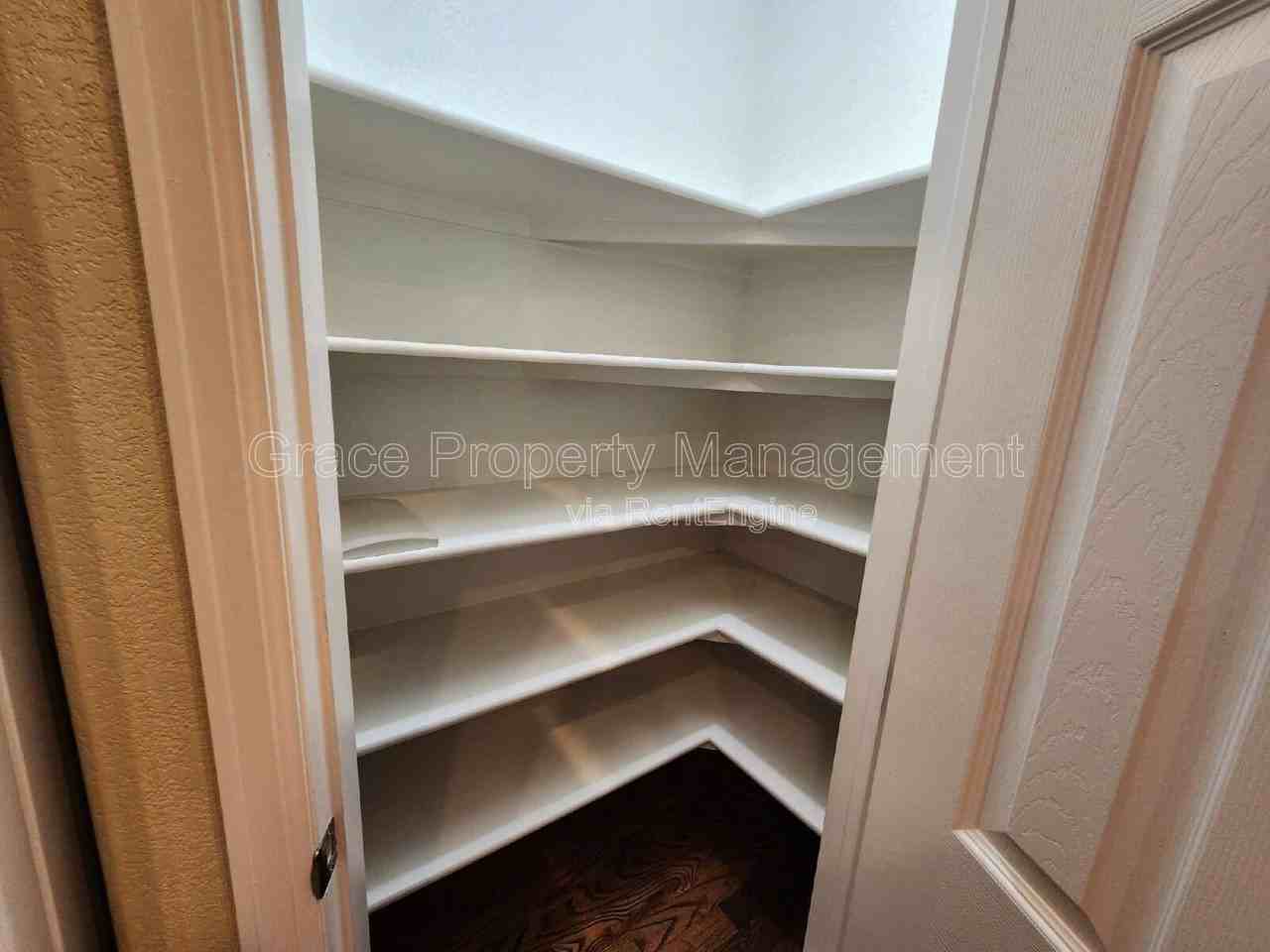 4731 Lucca Dr - Photo 6 of 48