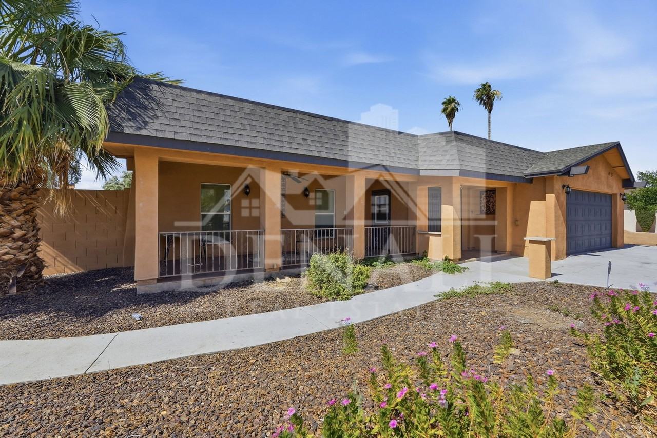 5654 W Mountain View Rd - Photo 2 of 34