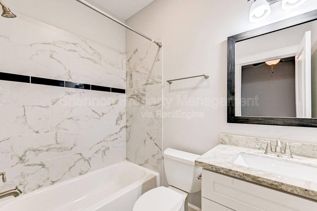 705 Link Rd - Photo 7 of 31