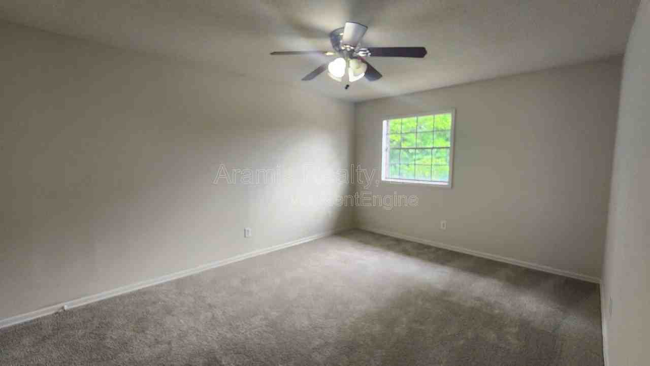 3541 Old Chamblee Tucker Rd #G1 - Photo 3 of 6