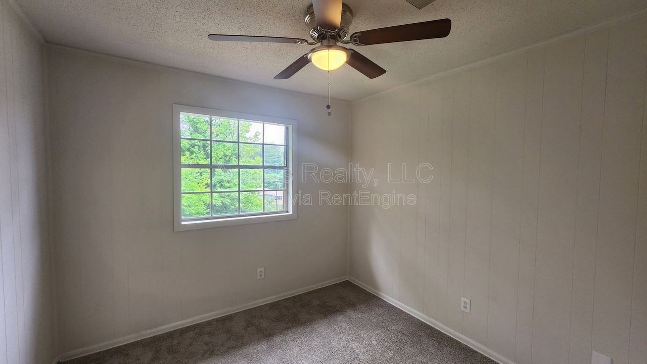 3541 Old Chamblee Tucker Rd #G1 - Photo 4 of 6