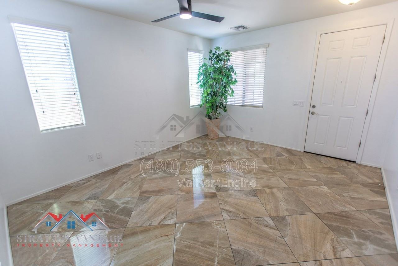 7311 N 90th Ave - Photo 7 of 50