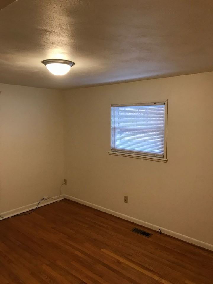 Seminole Apartments - Photo 3 of 5