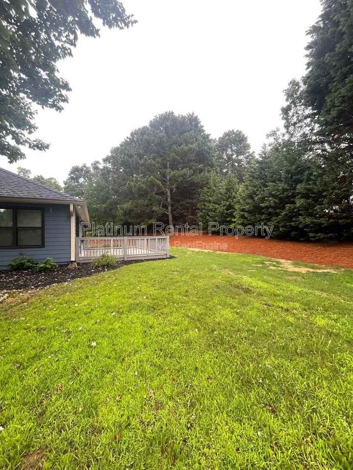 1745 Berry Ct - Photo 7 of 44