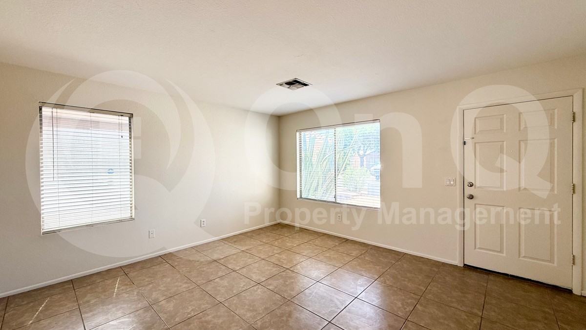 8318 W Clear Stream Dr - Photo 3 of 19