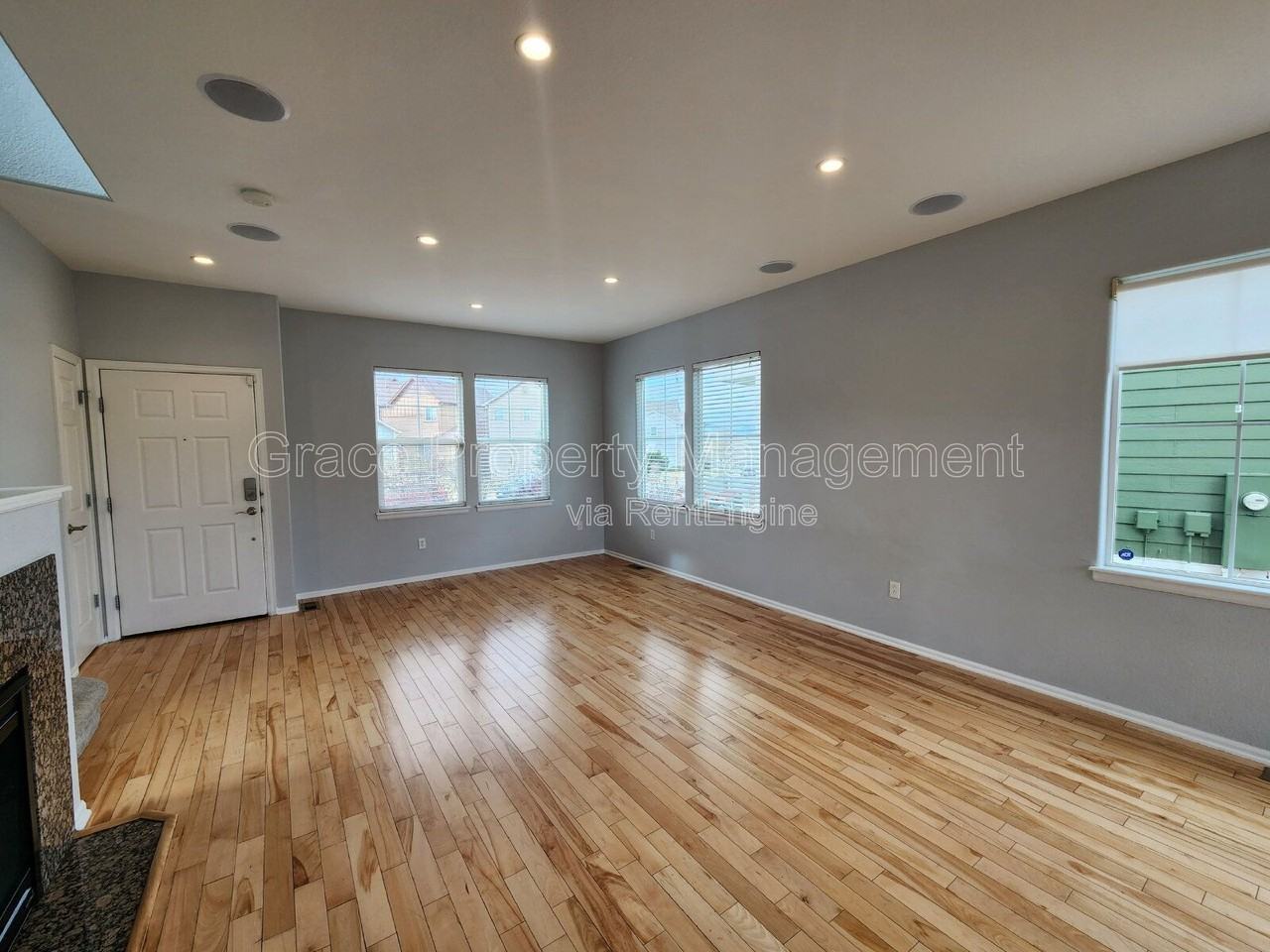 1969 Fairway Pointe Dr - Photo 4 of 30