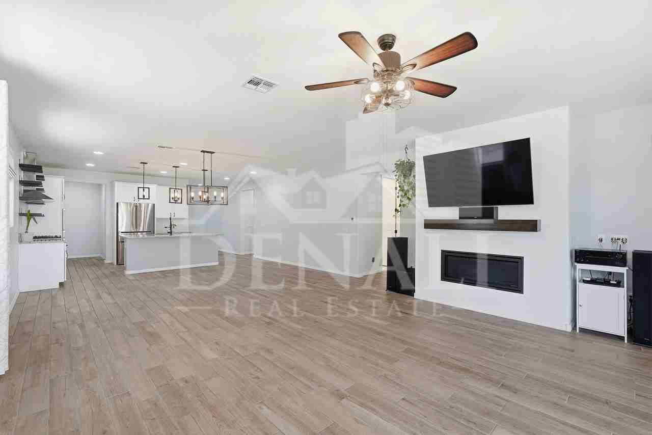 4220 S Macy Cir - Photo 5 of 40