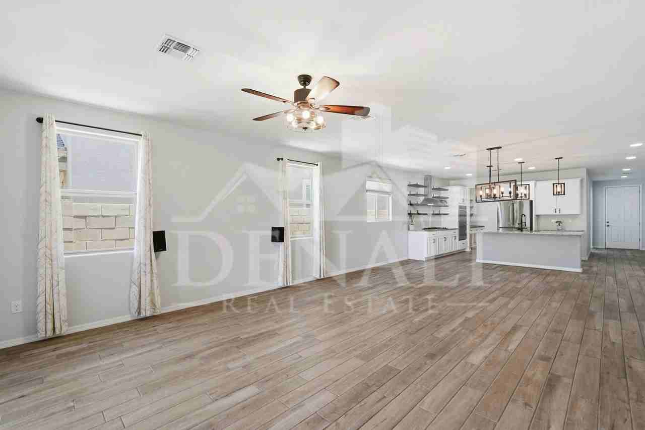 4220 S Macy Cir - Photo 7 of 40
