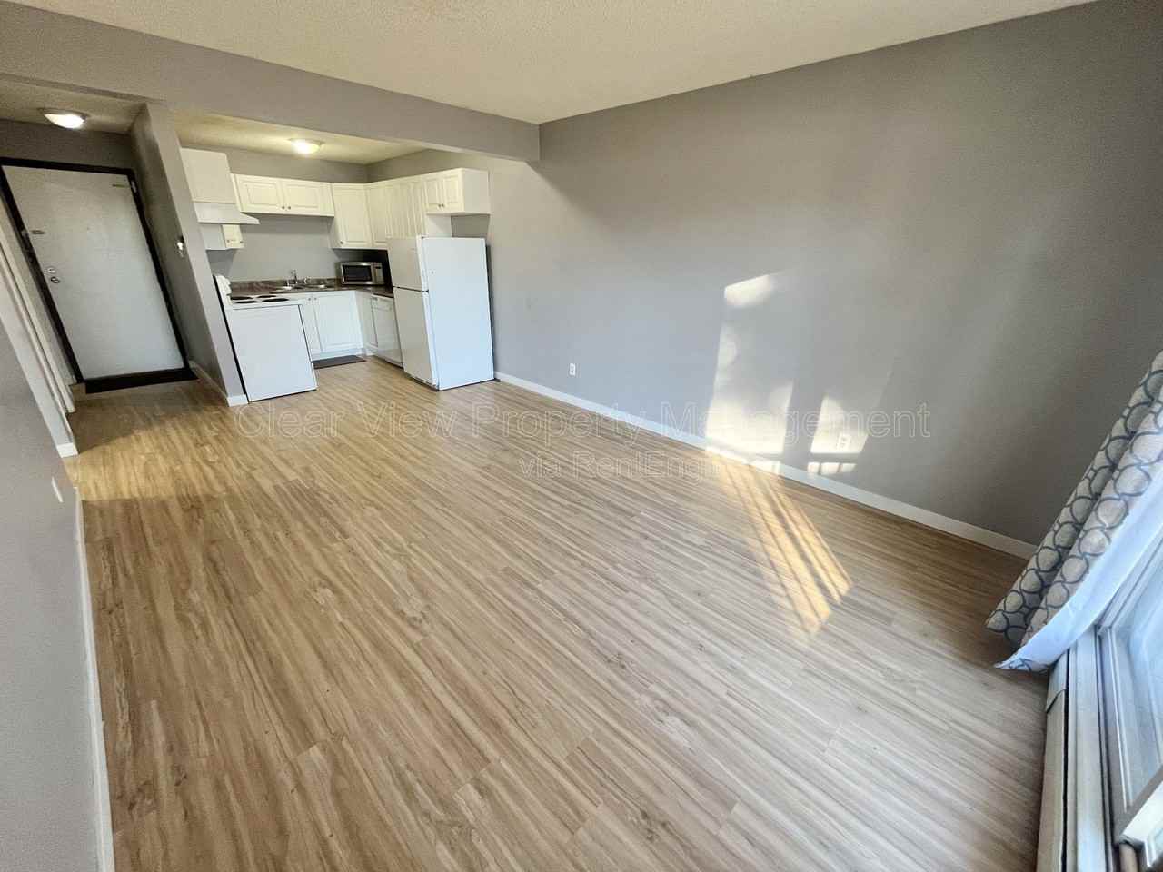 295 Columbia Blvd W #210B - Photo 2 of 15