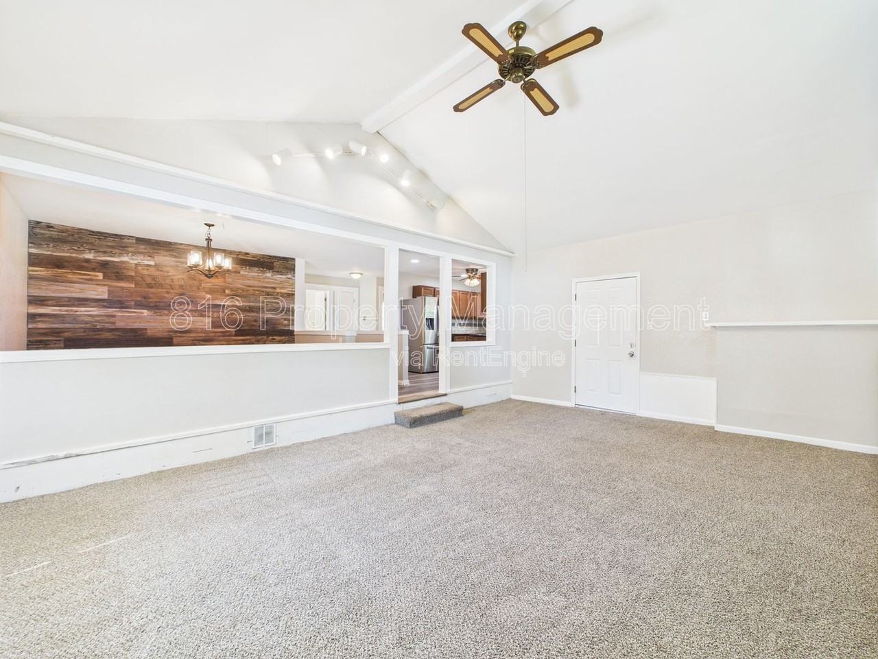 4321 N Lister Ave - Photo 3 of 34