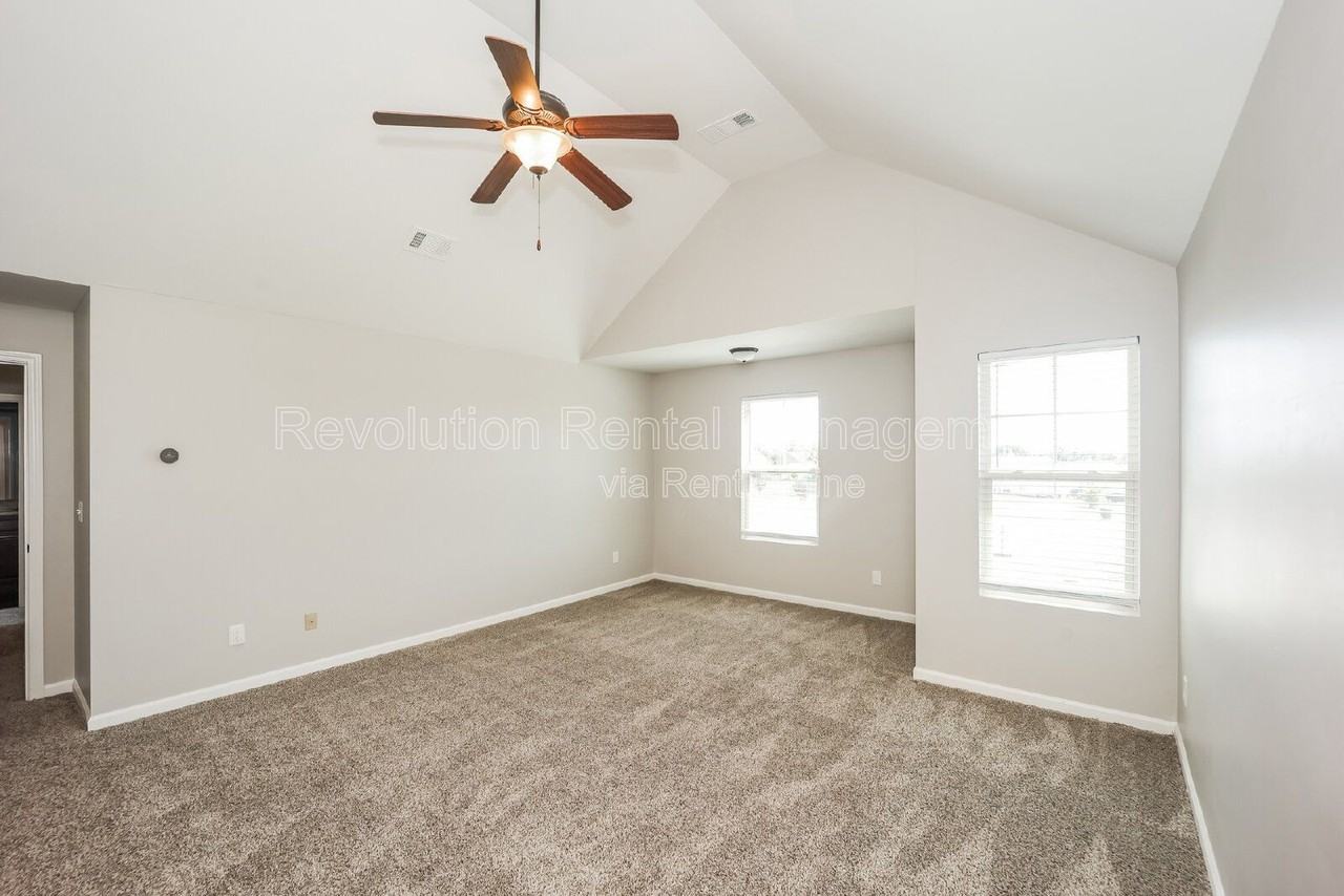 116 Slate Dr - Photo 6 of 32