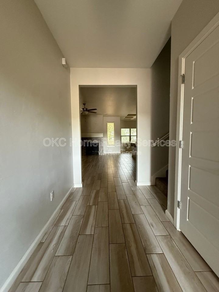 2905 Quail Creek Rd - Photo 2 of 34