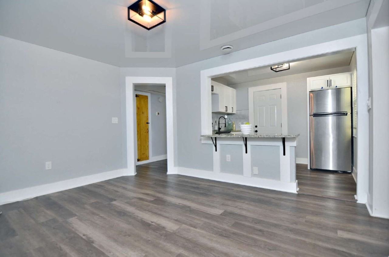 3936 9th Ave S - Photo 3 of 32