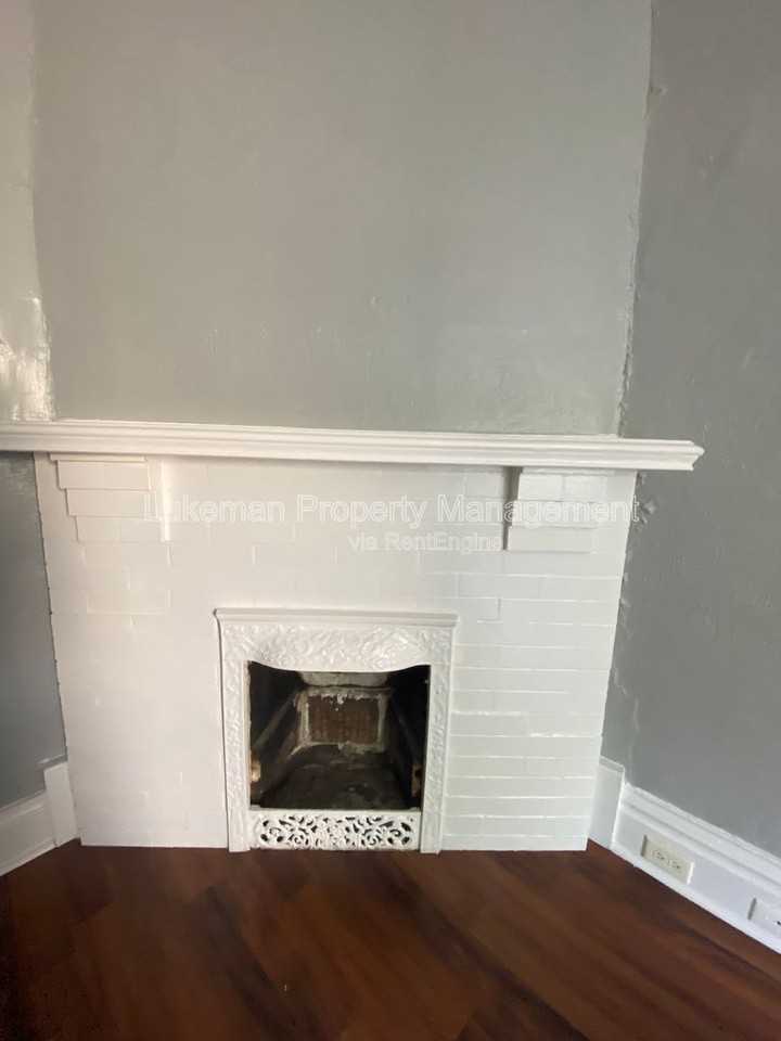 420 Pearl St #9 - Photo 3 of 9