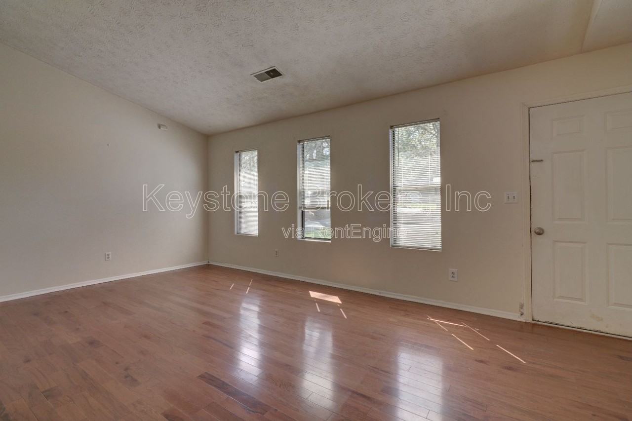 7060 Kimberly Mill Rd - Photo 5 of 16