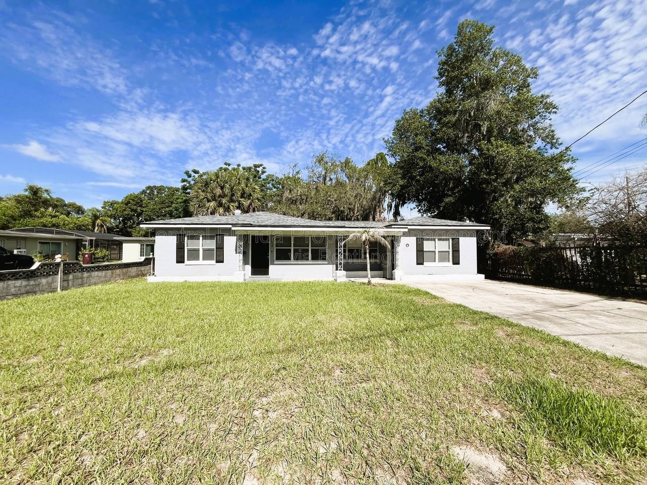 1510 Altaloma Ave #B - Photo 2 of 18