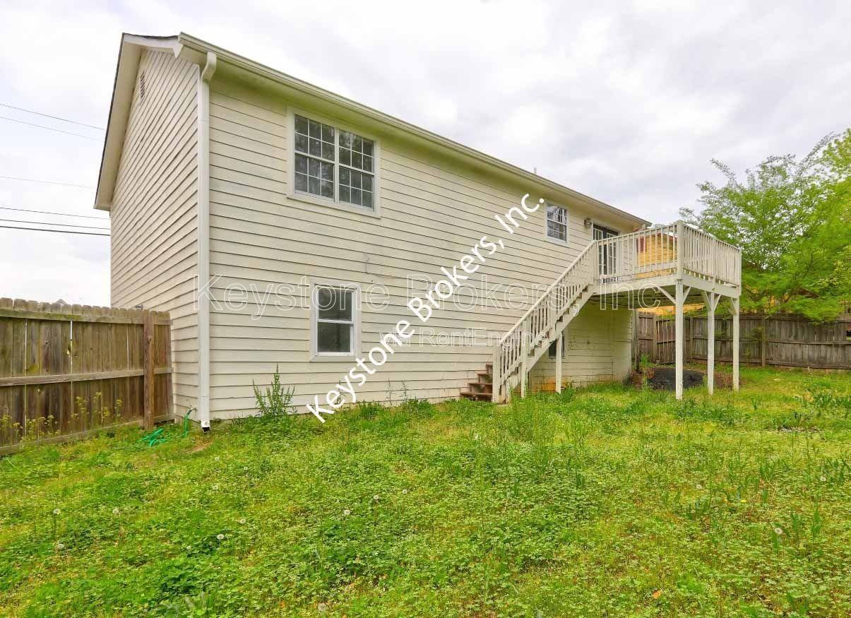 1277 Iron Gate Blvd - Photo 2 of 10